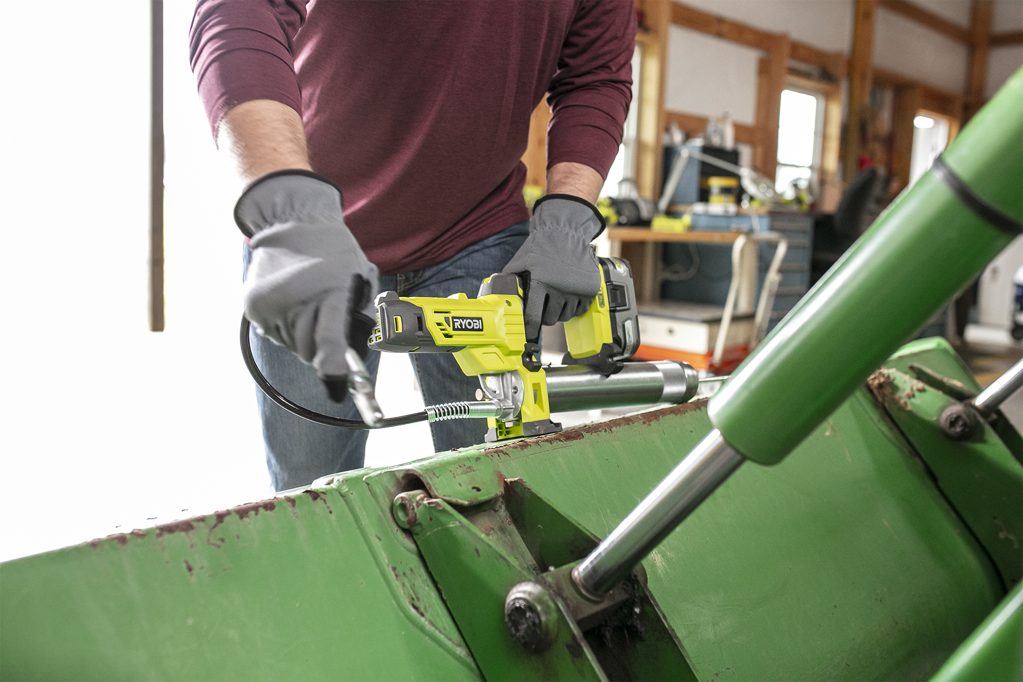 18V ONE+™ GREASE GUN - RYOBI Tools