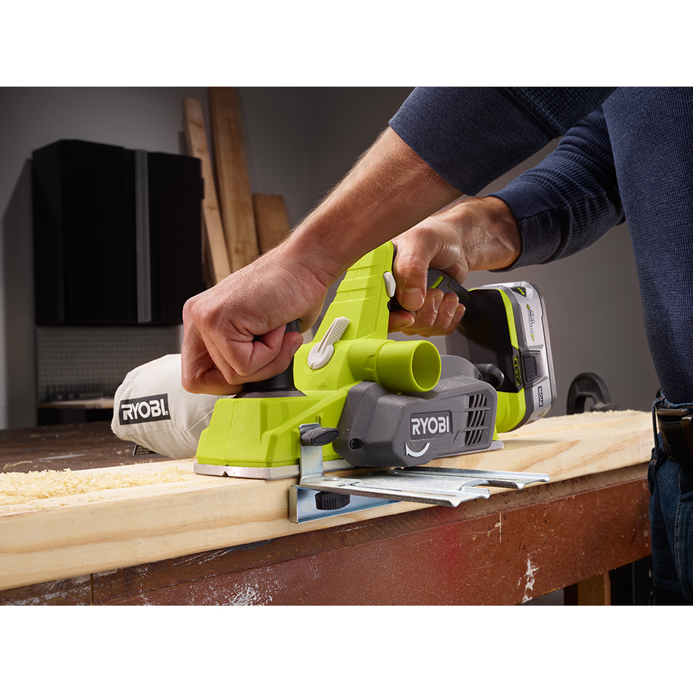 Battery powered deals hand planer