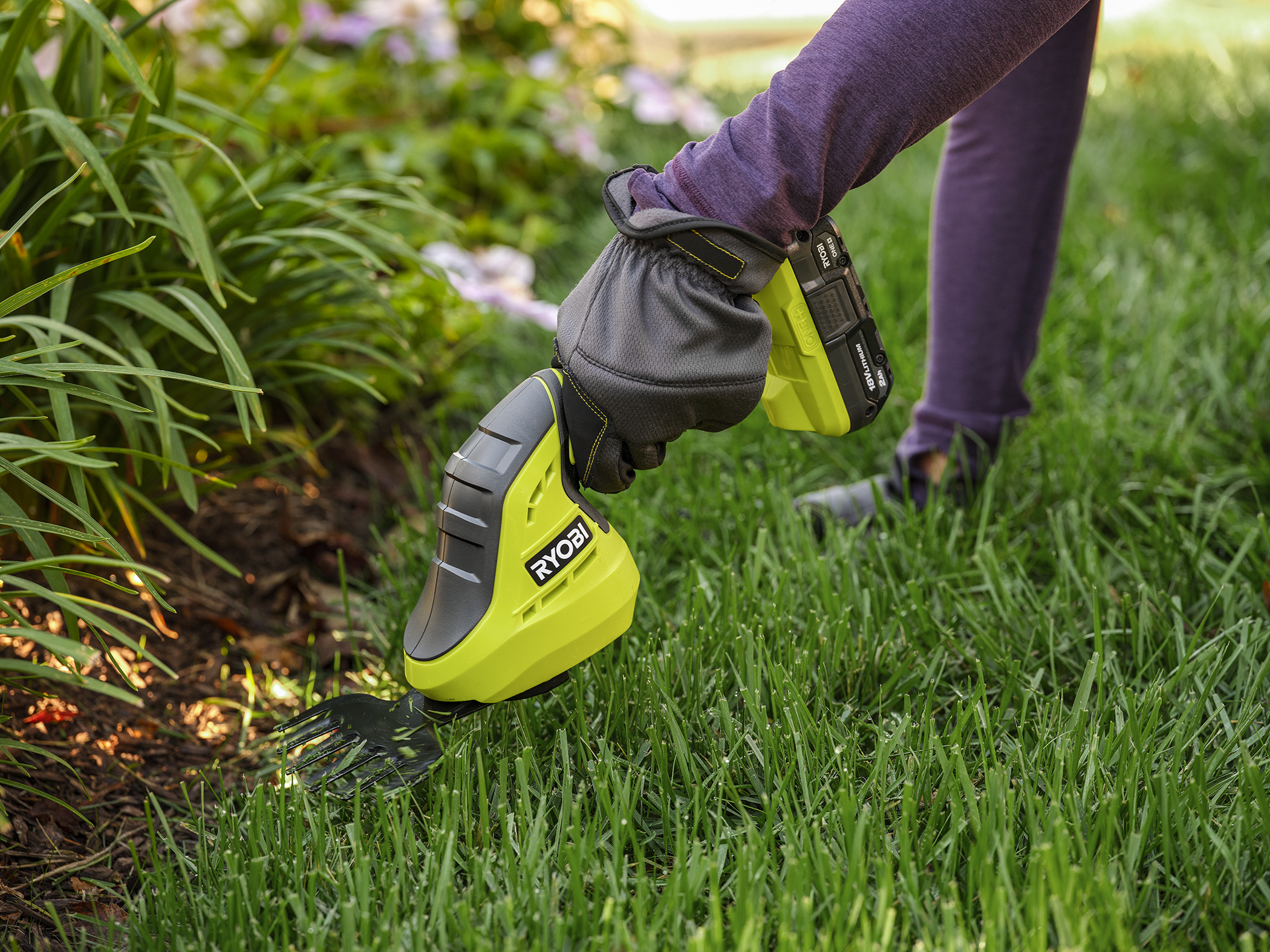 Ryobi best sale cordless shear