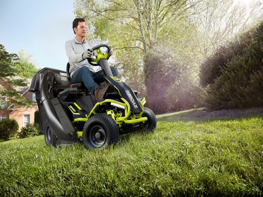 RYOBI dévoile son nouveau Rider sur batterie RM480E pour une tonte sans  effort - Zone Outillage