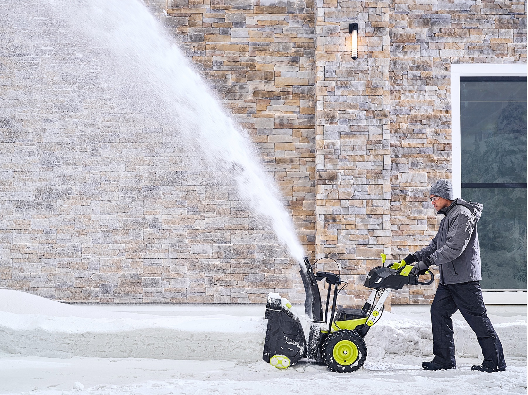 Ryobi battery deals operated snow blower