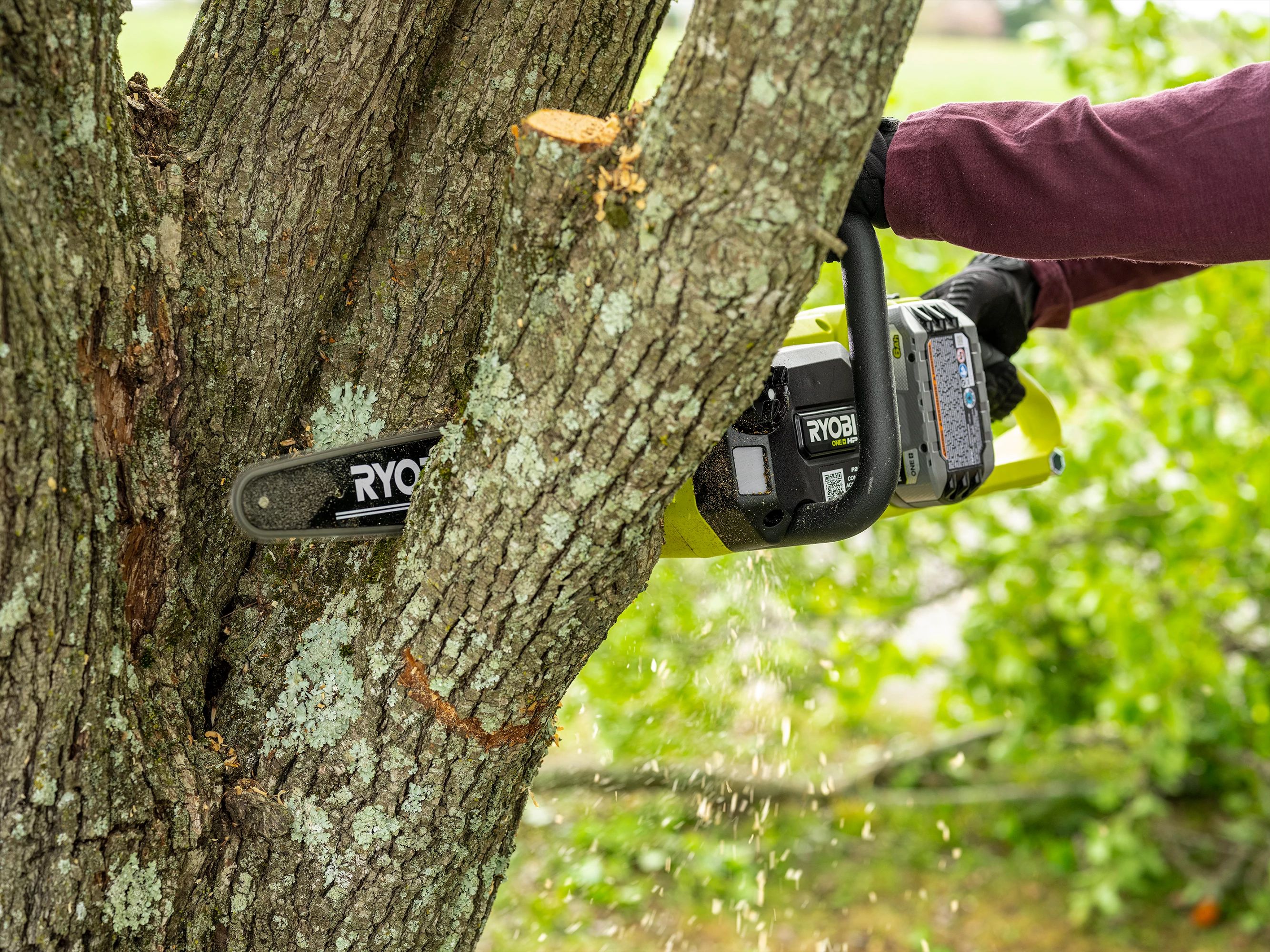 Ryobi 18v 12 store inch chainsaw