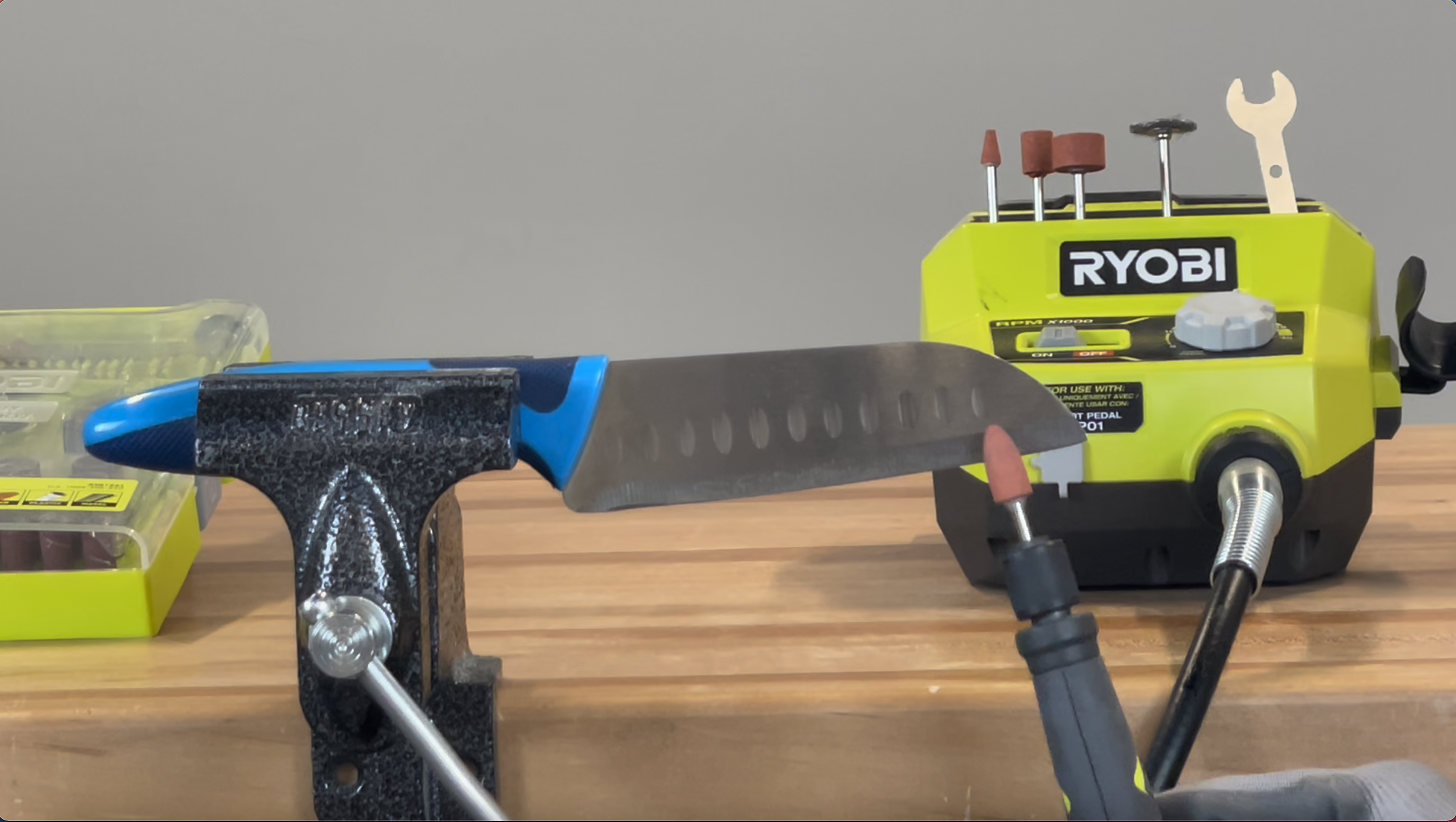 How I sharpen a cheap kitchen knife with a Cordless Dremel