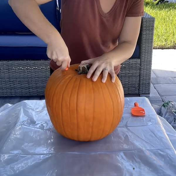 Removing pumpkin stem