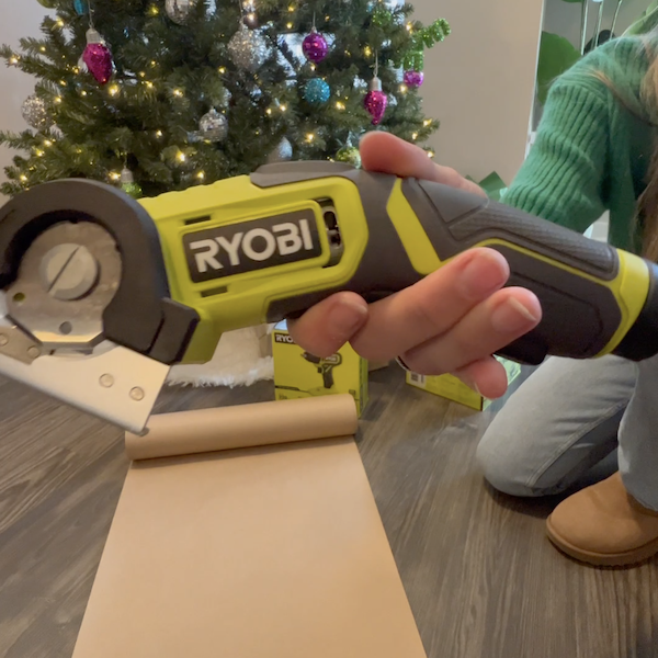 wrapping paper and power cutter